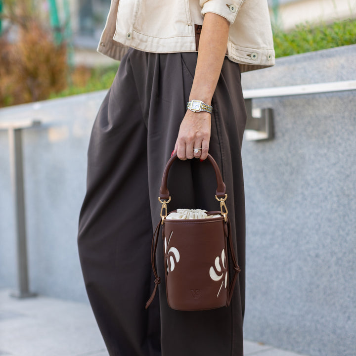 Bucket Bag Chocolate alternate